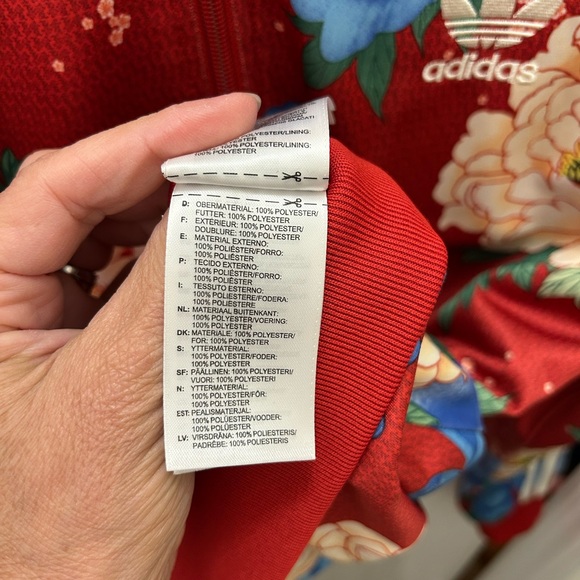 ADIDAS X FARM RIO COLLAB CHITA RED FLORAL TRACK JACKET SIZE MEDIUM - Picture 8 of 9